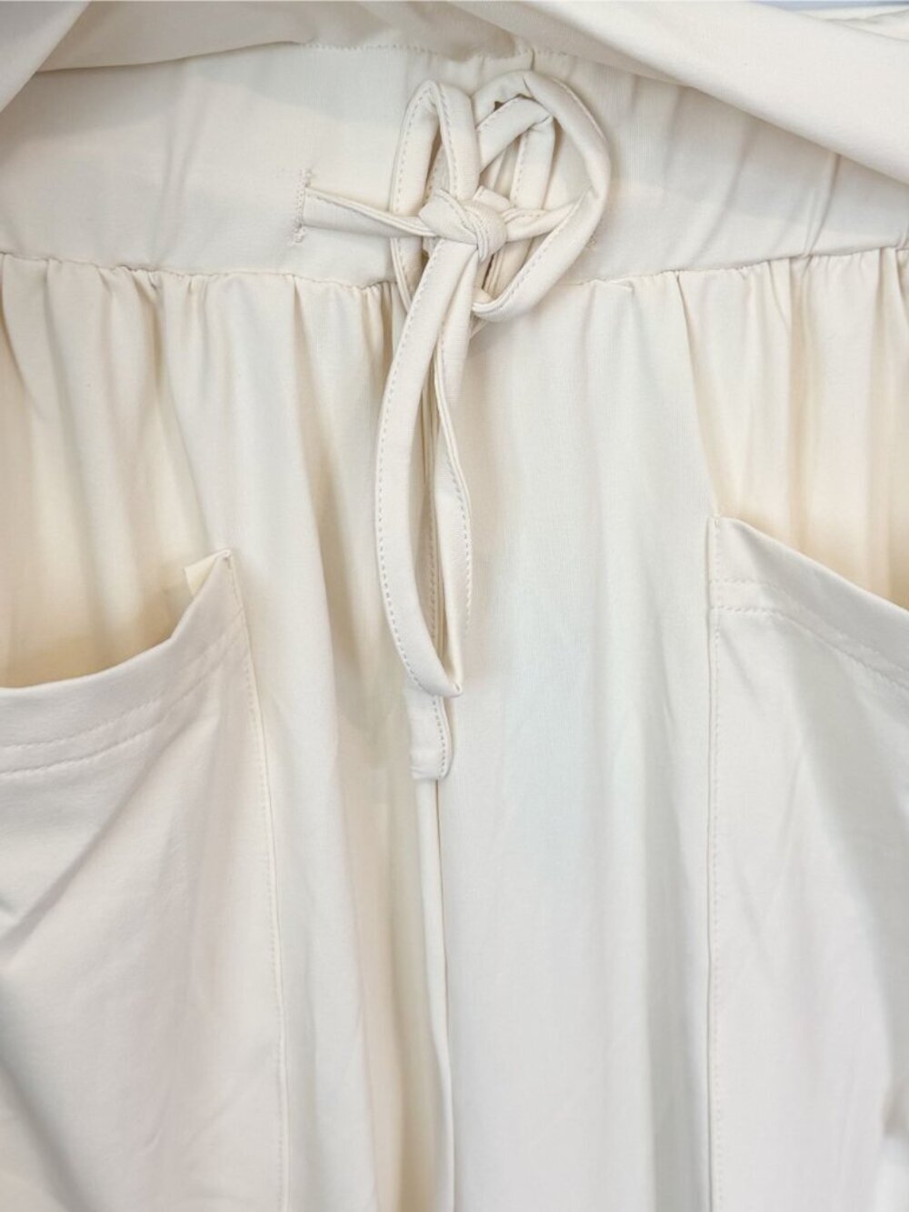 NWT Cupshe Light Yellow Wide Leg Jersey Pants - Size: Small - Picture 5 of 12